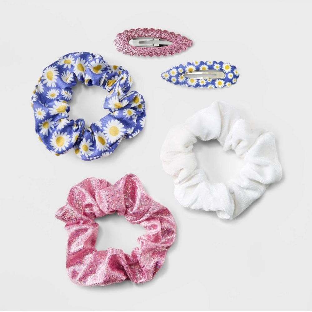 Cat & Jack Girl’s 5 piece Hair Scrunchies & Hair Clips